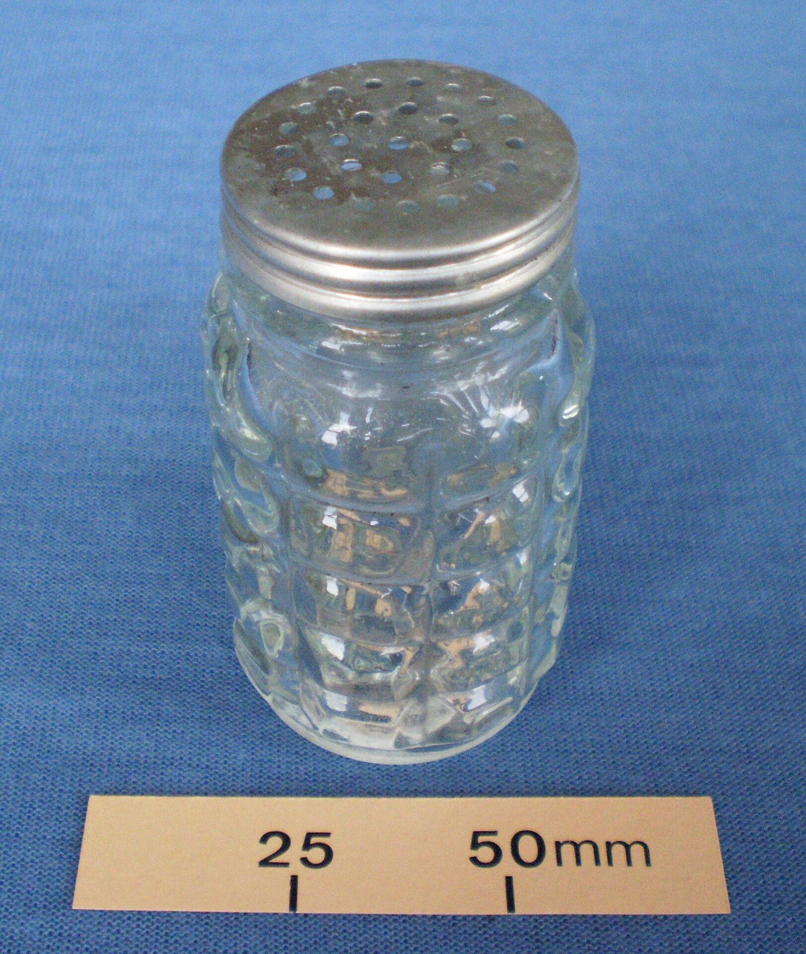 Salt pot