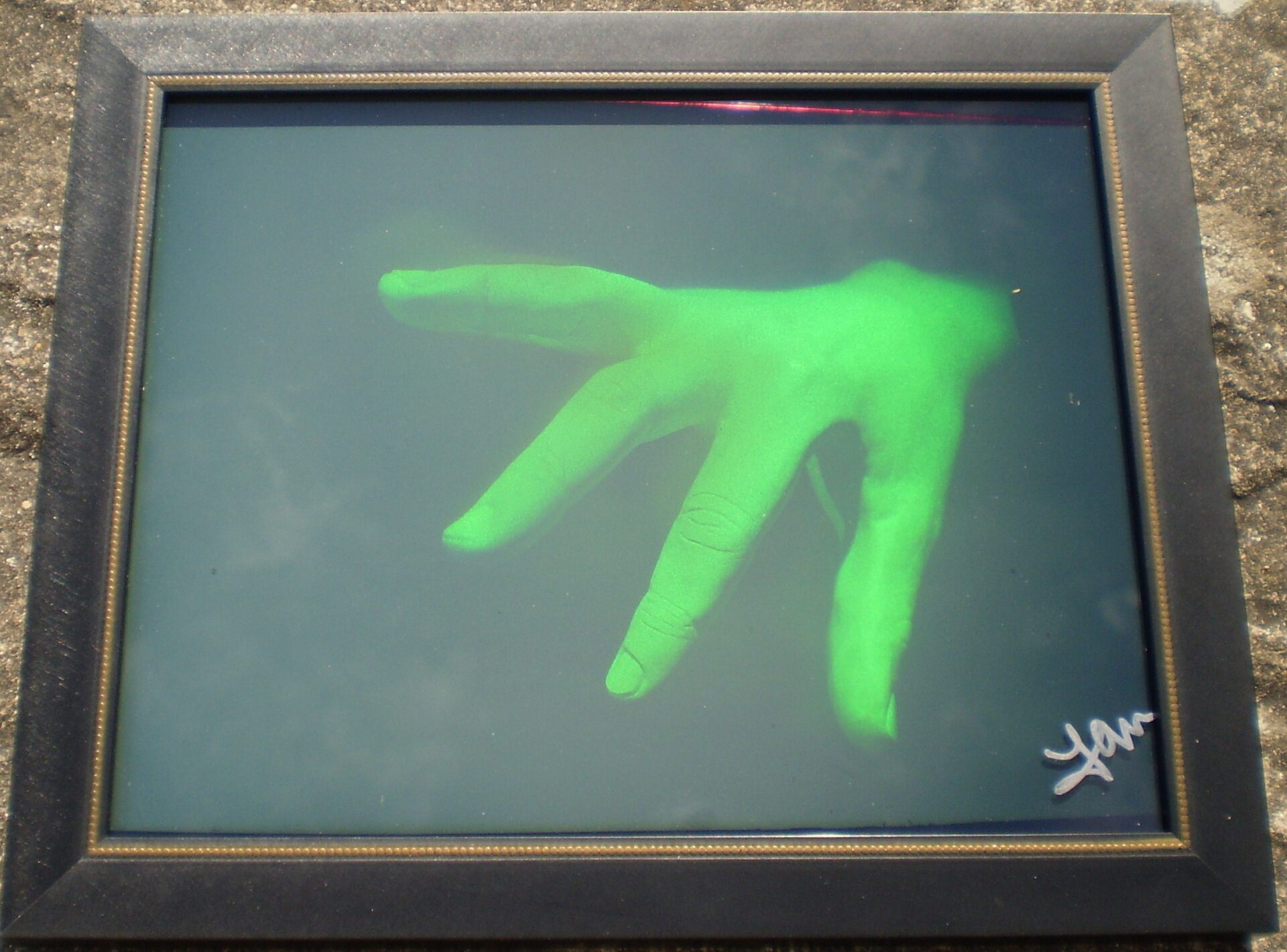 Sleight of Hand hologram by Ian Ginn