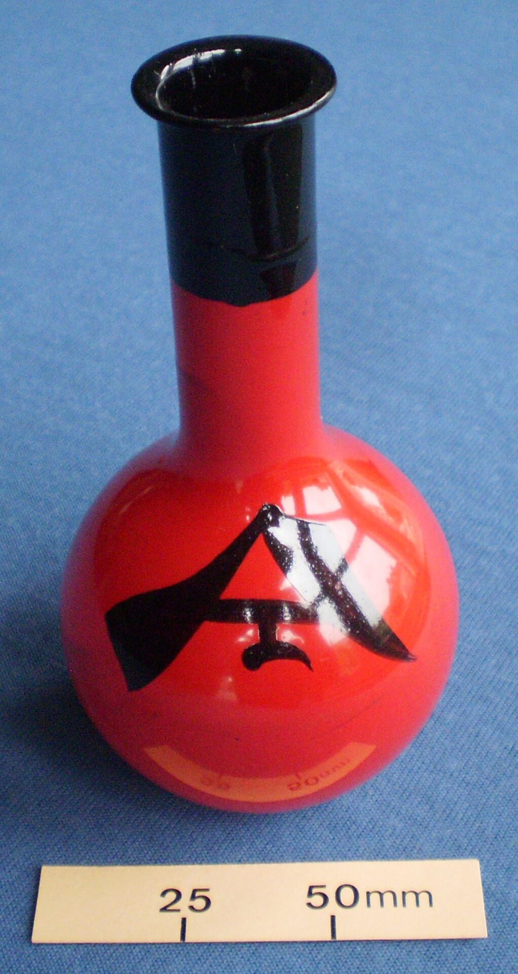 Vase for vase on cord trick