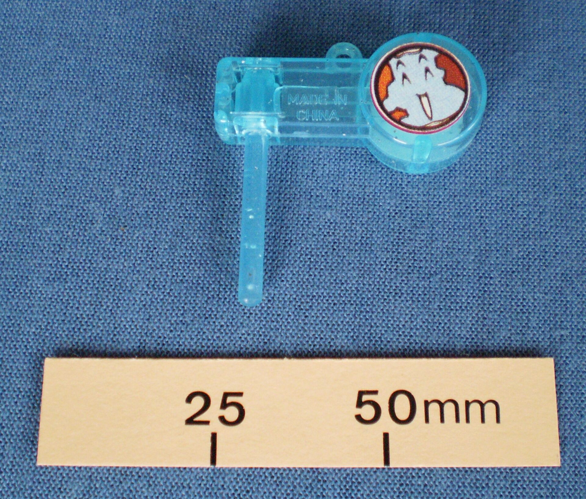 Small plastic rattle noise maker