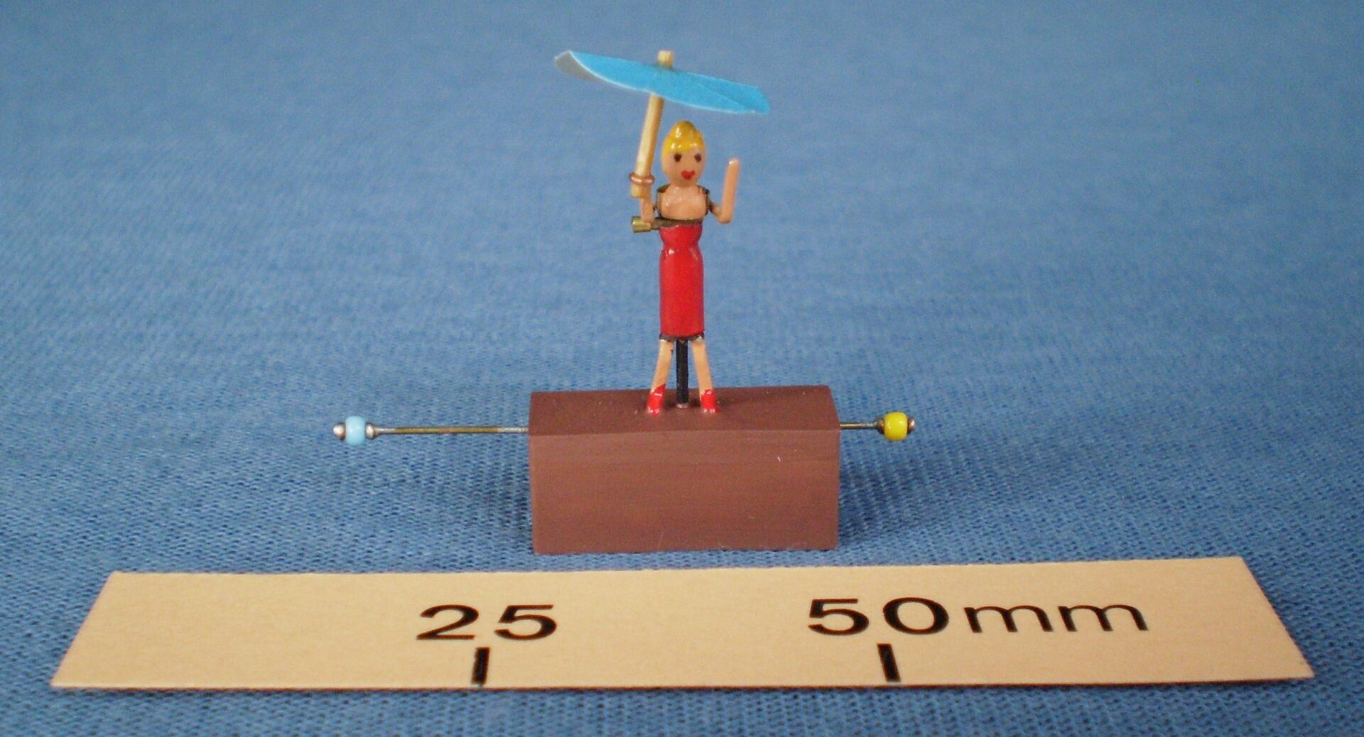 Miniature automaton Valerie