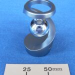 Suspension Top desk toy