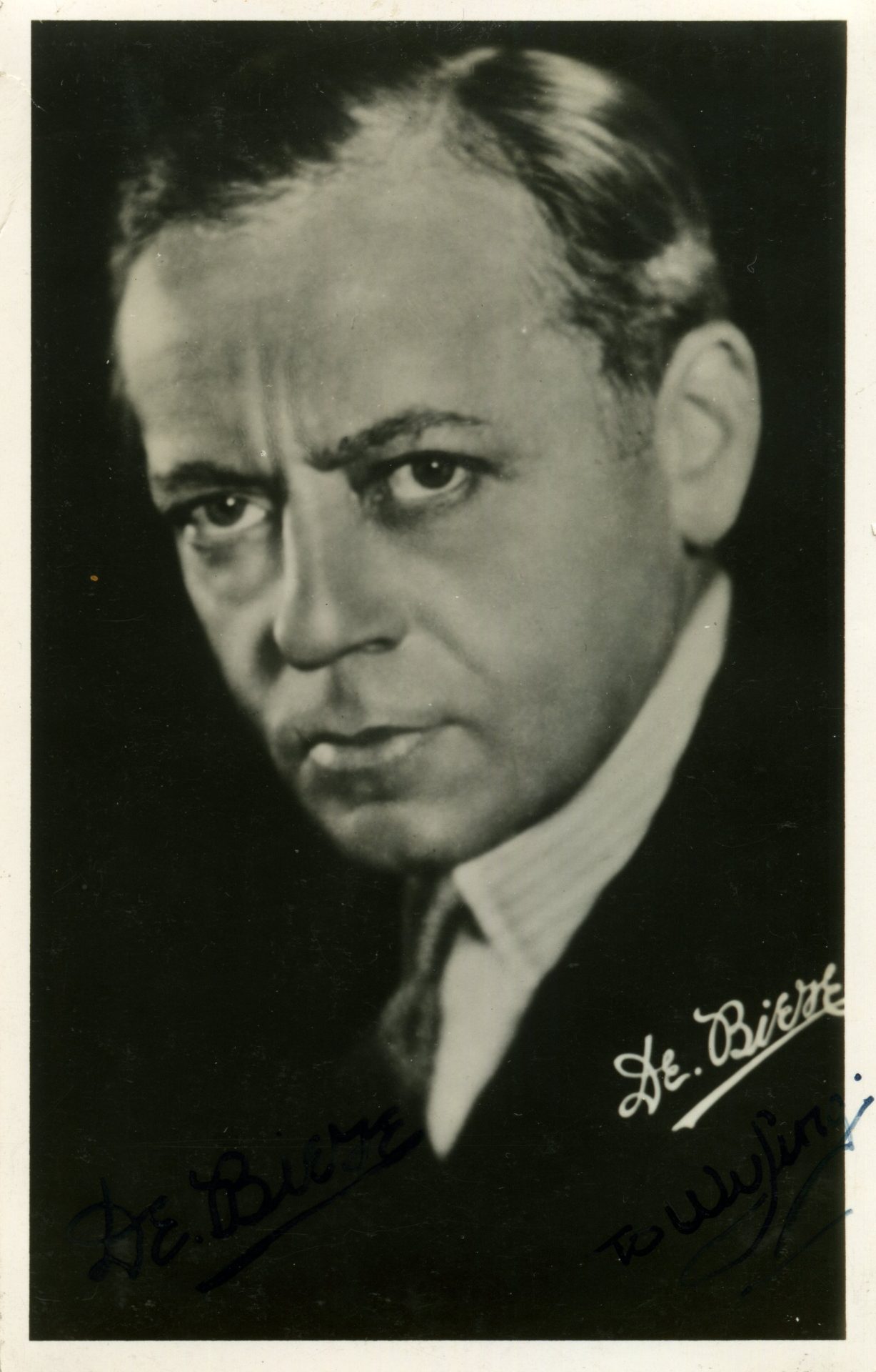 Signed postcard of Arnold De Biere