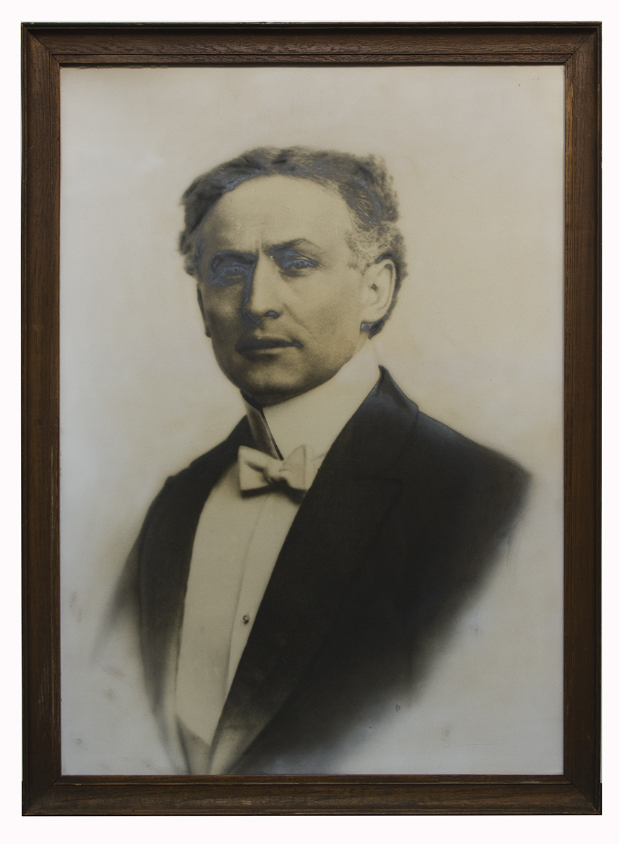 Framed portrait photograph of Houdini