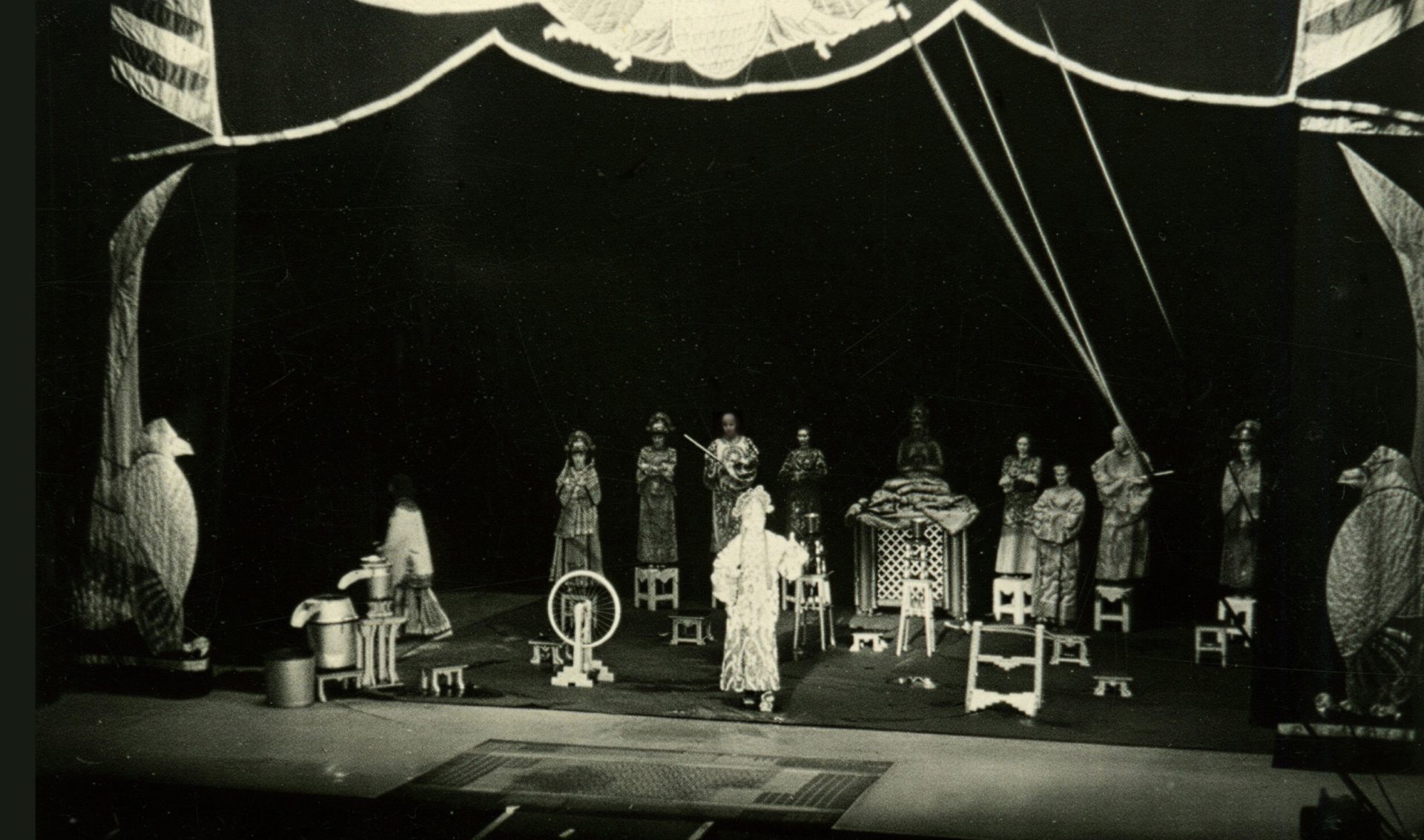 Performance photographs of Dante’s UK show circa 1936